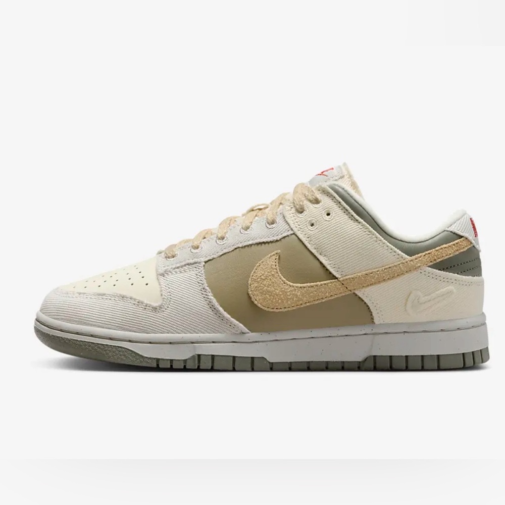 Nike dunk low 7.5W Light Bone color